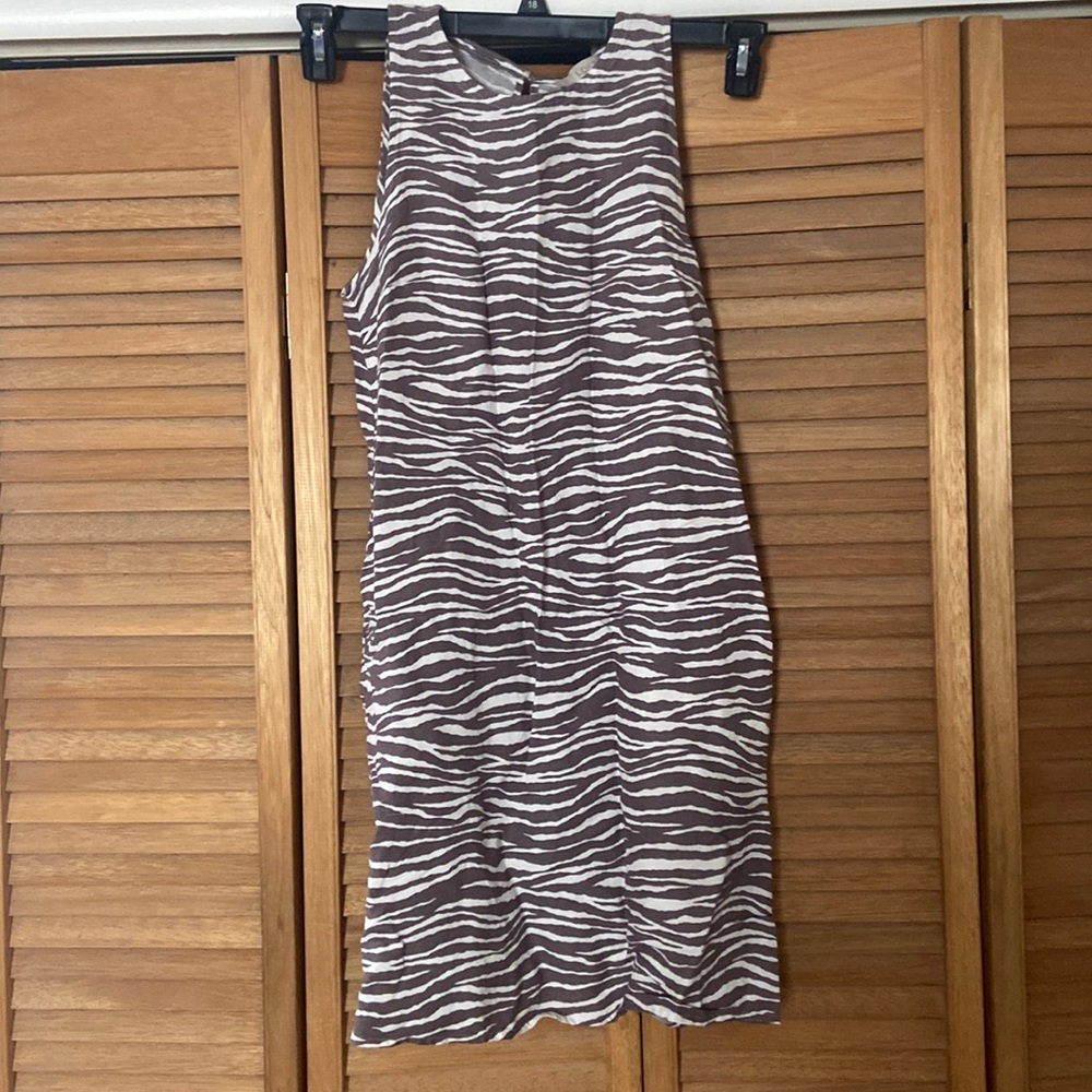 LOFT dress with POCKETS!